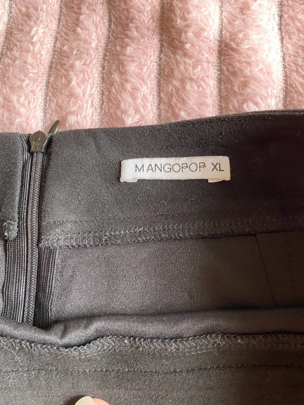 New Mangopop Black Seude Skirt